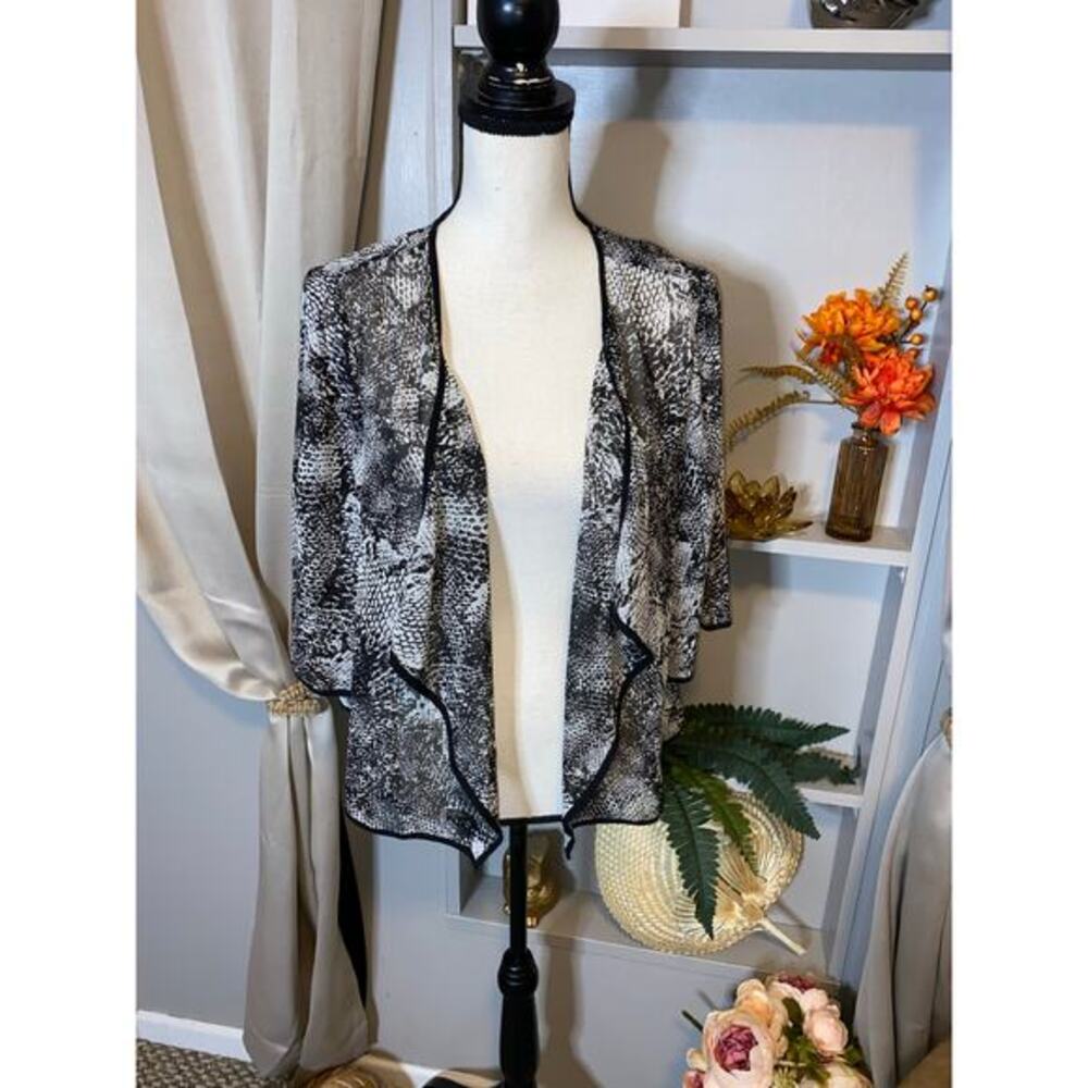 Dana Buchman Monochrome Snake Print Blouse
